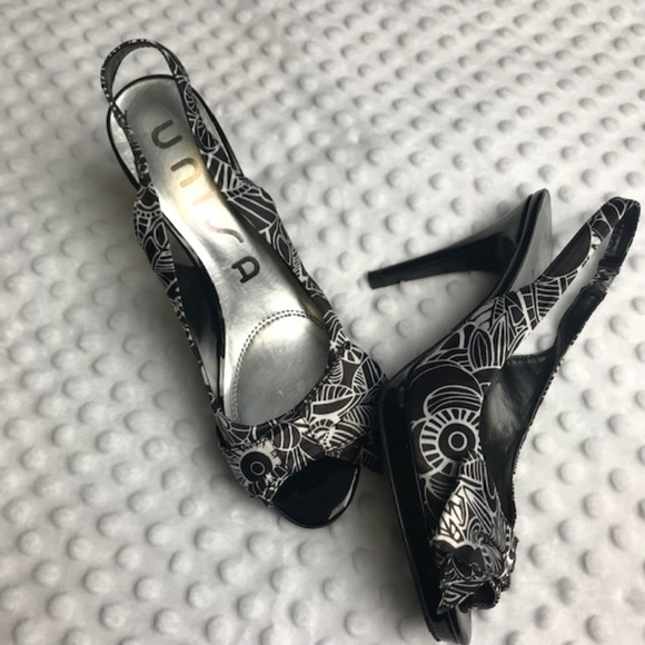 NWOB Unisa Black and White 4in heels, Size 8.5M - Picture 3 of 8
